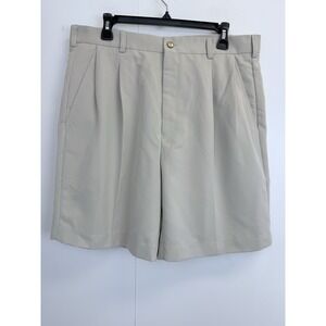 NEW IZOD Microfiber Golf Shorts Men's Size 36 Beige Chino Golf Casual Pleated 8"